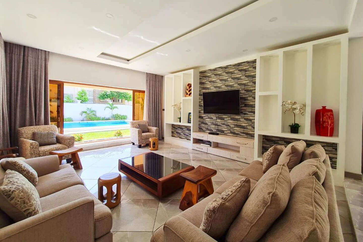 villas-pg-livingarea-slider-image2