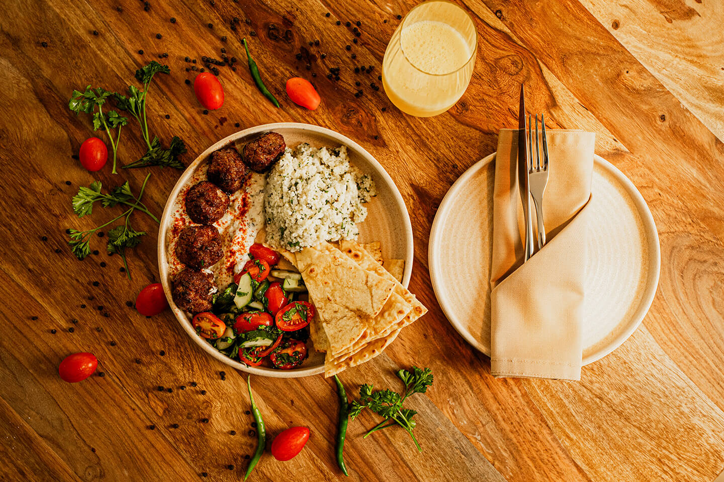 villas-pg-diningkitchen-slider-image3-edit